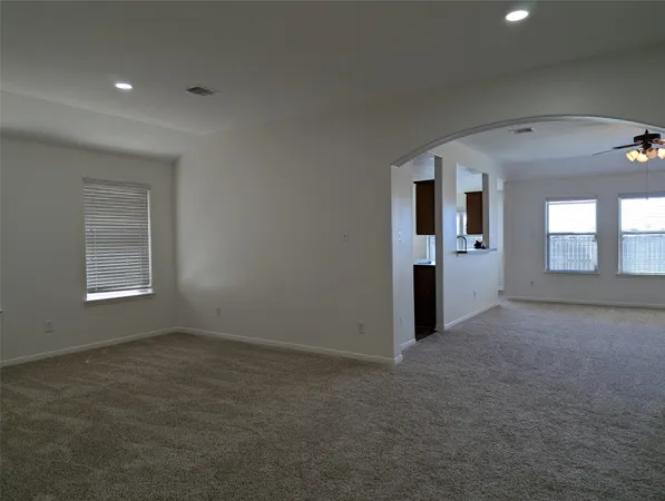 $2,500 | 5618 Savannah Woods Lane, Rosharon, TX 77583