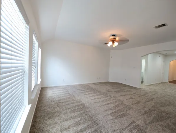 $2,500 | 5618 Savannah Woods Lane, Rosharon, TX 77583