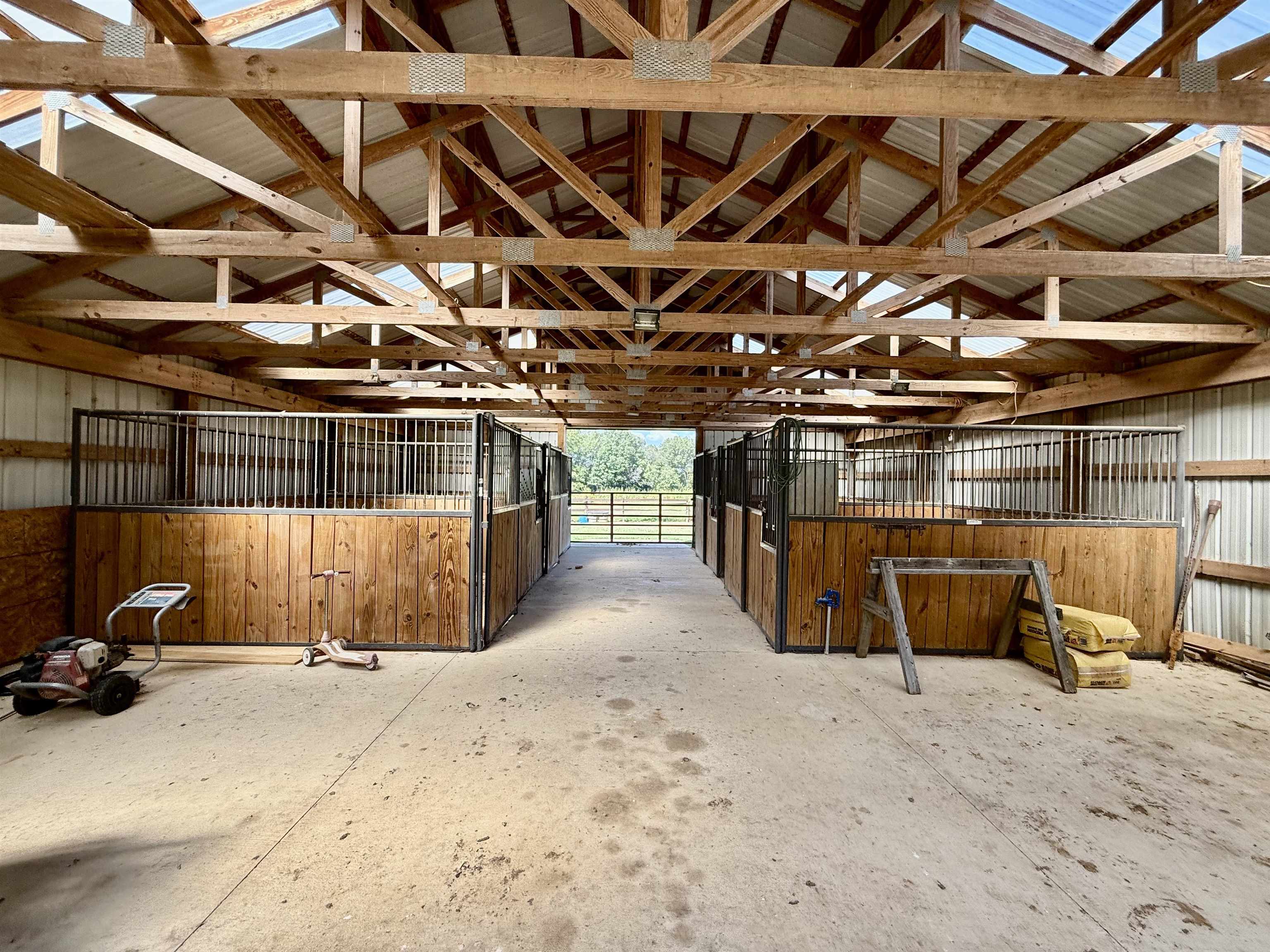 705 Old Solomon Mill Road Somerville, TN 38068 - Photo 37 of 40 a view of a garage