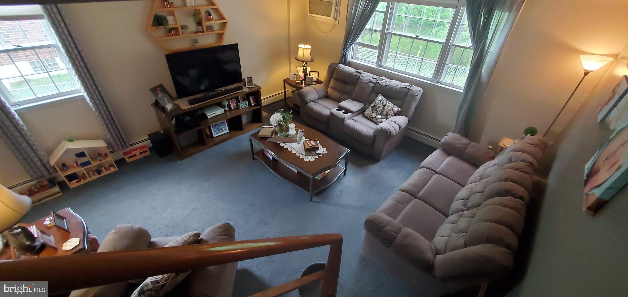 11928 Stevens Road Philadelphia, PA 19116 - Photo 4 of 21