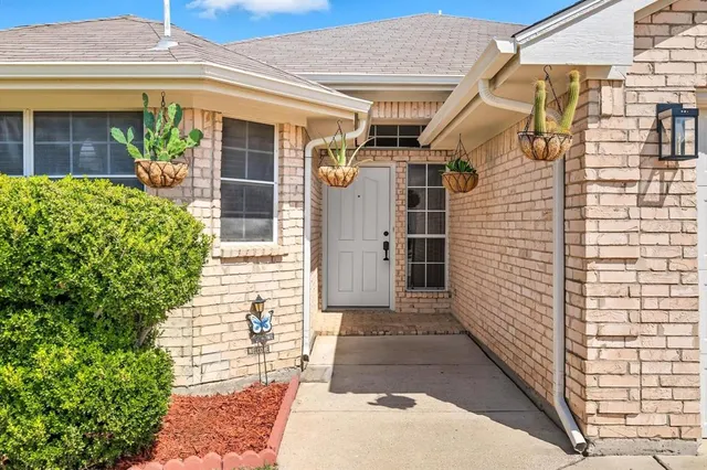 $310,000 | 1016 Sagewood Lane, Saginaw, TX 76131