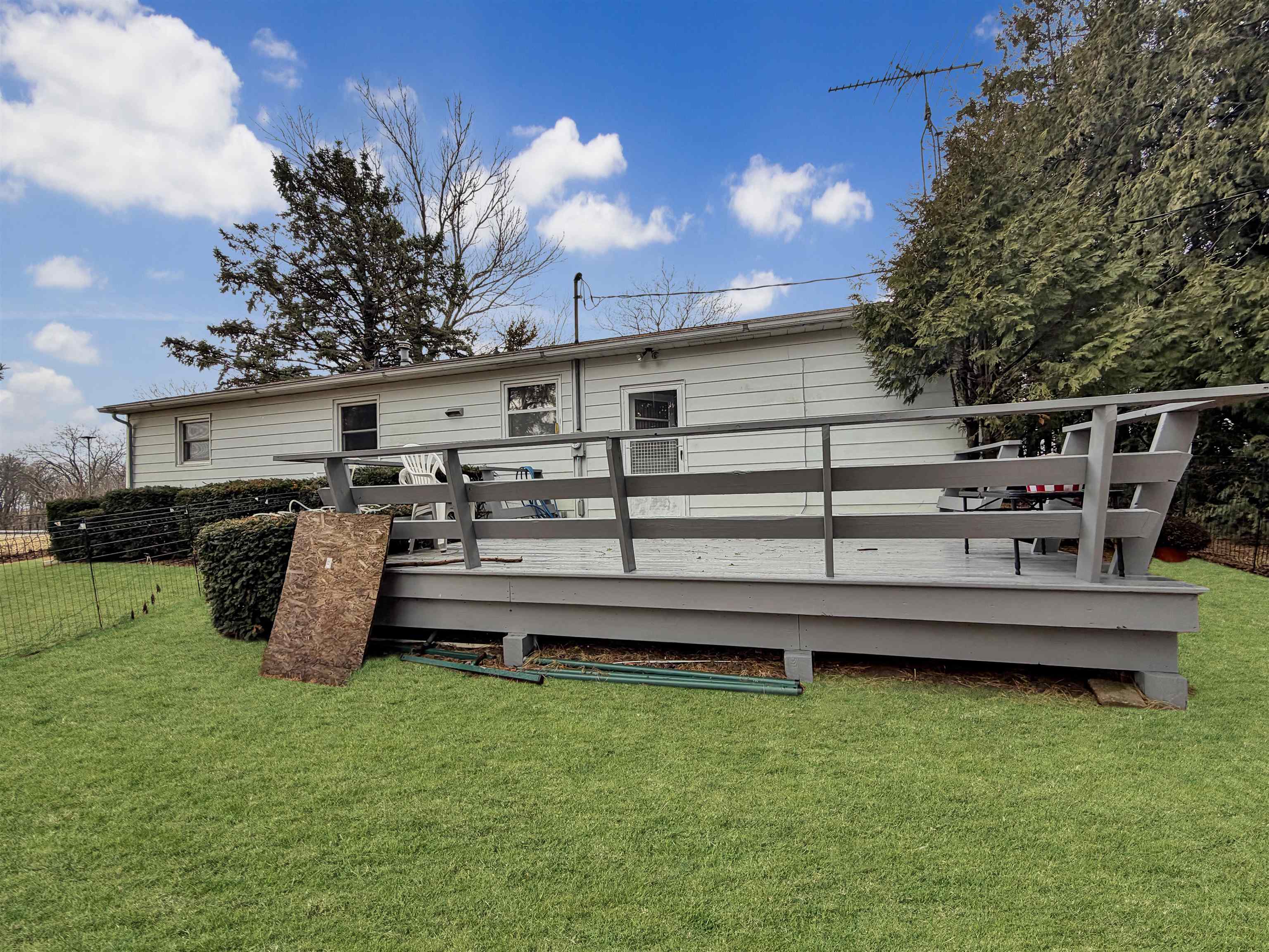 18025 Elizabeth Road Mount Carroll, IL 61053 - Photo 2 of 18