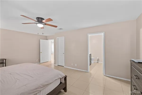 $2,100 | 4705 Violet Avenue, McAllen, TX 78504