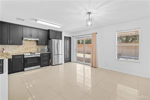 $2,100 | 4705 Violet Avenue, McAllen, TX 78504