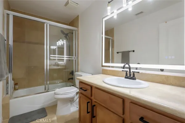 $4,300 | 1611 West 208th Street, Unit 3, Torrance, CA 90501