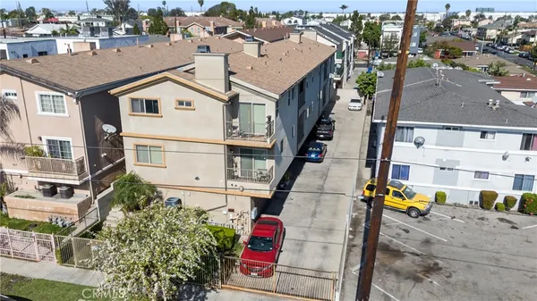 $4,300 | 1611 West 208th Street, Unit 3, Torrance, CA 90501