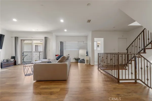 $4,300 | 1611 West 208th Street, Unit 3, Torrance, CA 90501