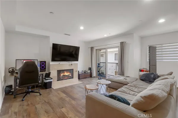 $4,300 | 1611 West 208th Street, Unit 3, Torrance, CA 90501