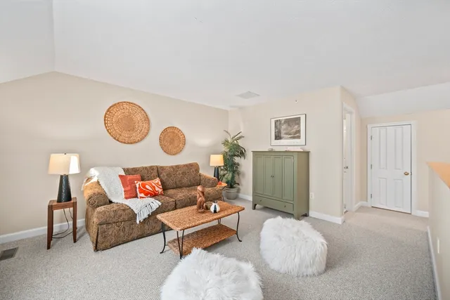 $569,900 | 11 Whispering Brook Road, Unit 55, Marlborough, MA 01752