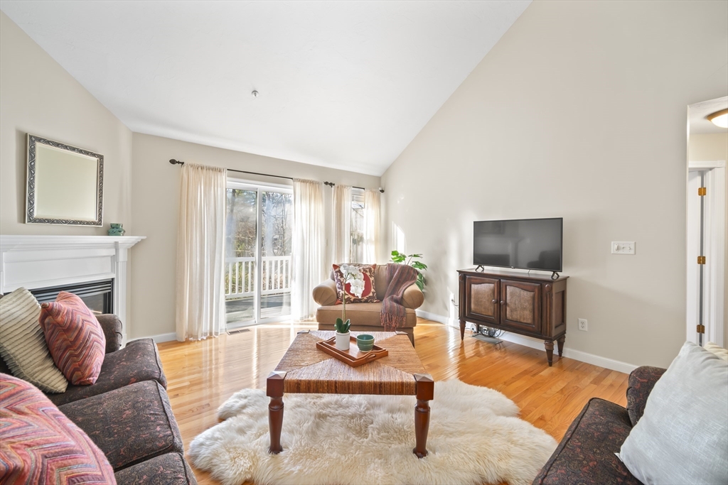 11 Whispering Brook Road, Unit 55 Marlborough, MA 01752 - Photo 5 of 41