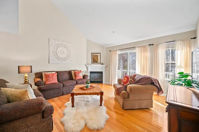 $569,900 | 11 Whispering Brook Road, Unit 55, Marlborough, MA 01752