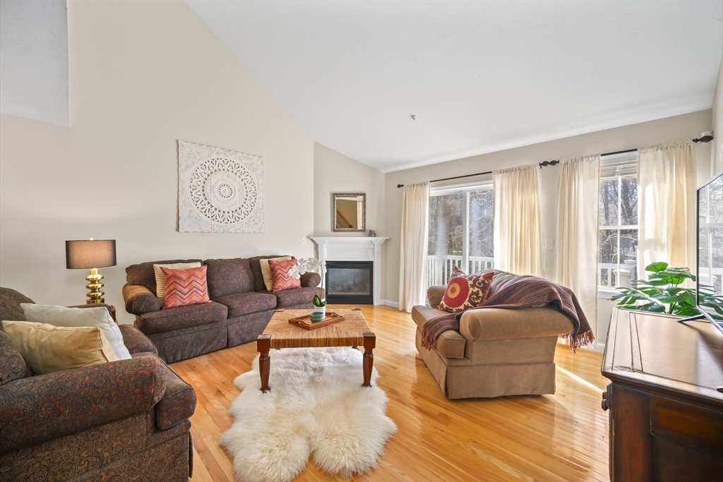 11 Whispering Brook Road, Unit 55 Marlborough, MA 01752 - Photo 6 of 41