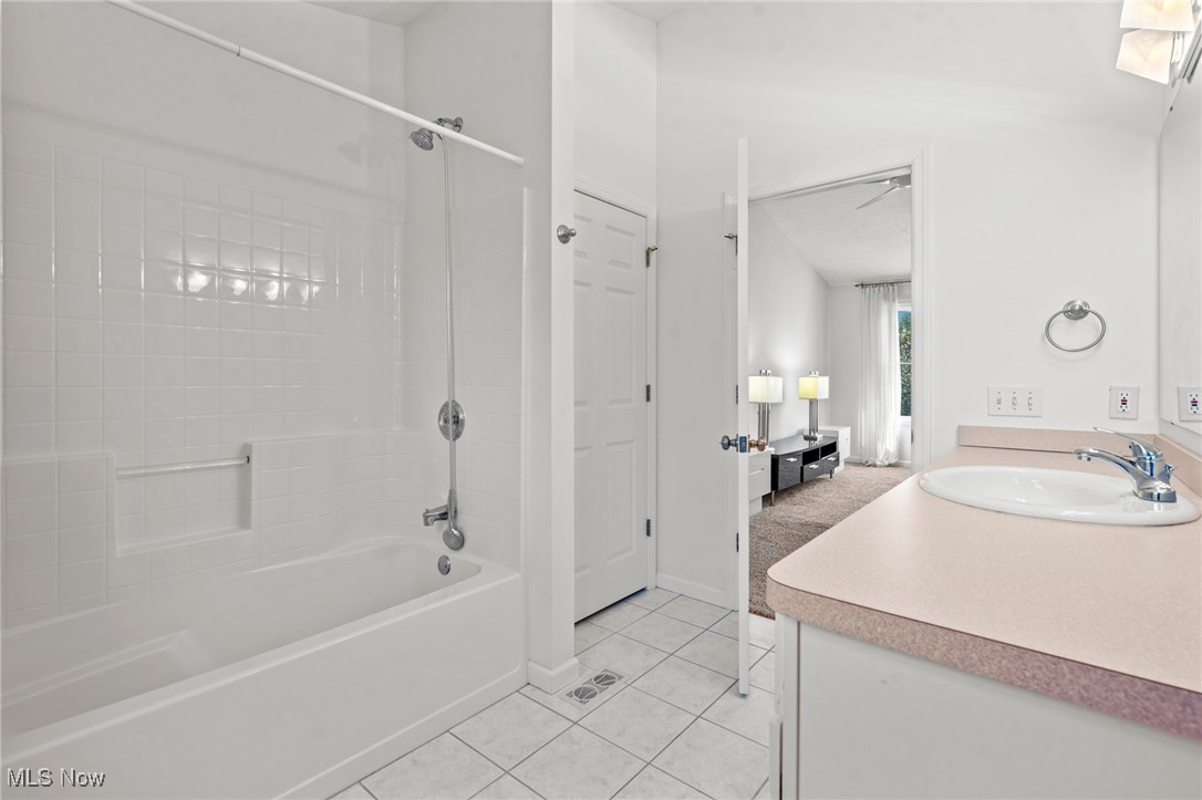 4819 Geraldine Avenue Cleveland, OH 44143 - Photo 20 of 33 Bathroom