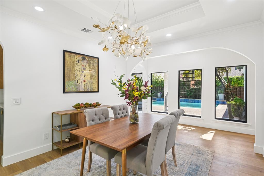 5705 Bent Oak Place Dallas, TX 75248 - Photo 11 of 39