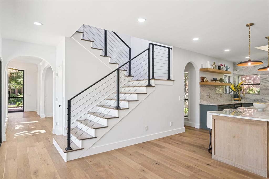 5705 Bent Oak Place Dallas, TX 75248 - Photo 16 of 39