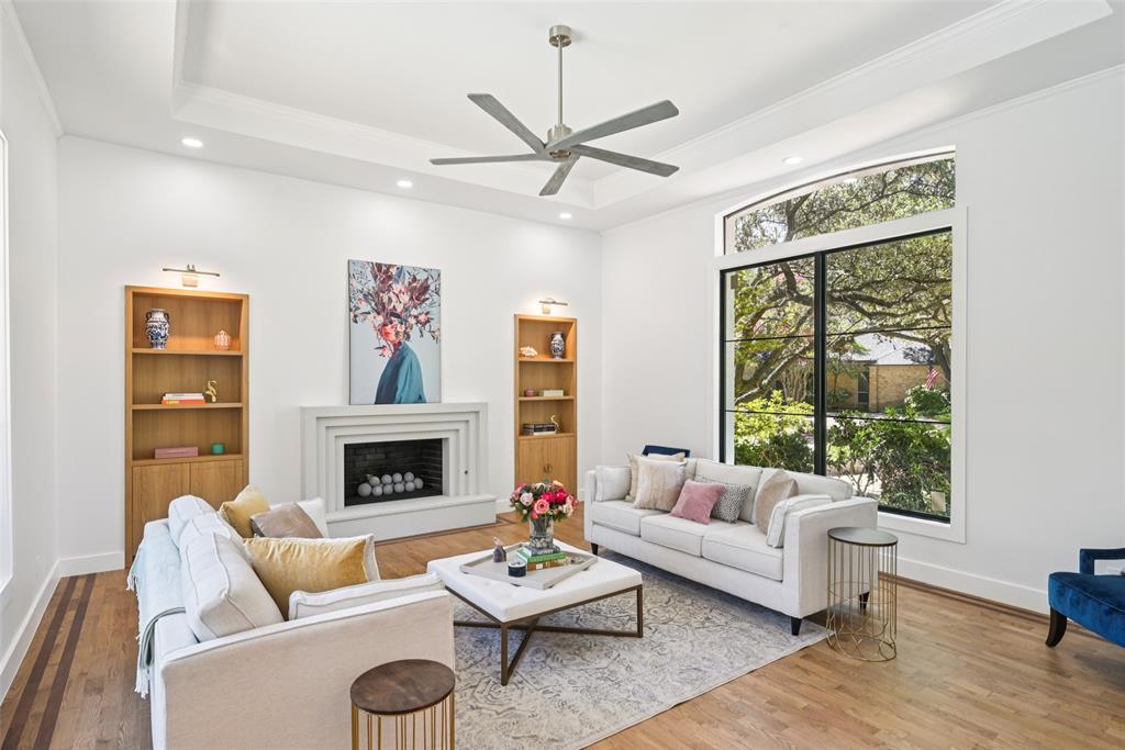 5705 Bent Oak Place Dallas, TX 75248 - Photo 5 of 39