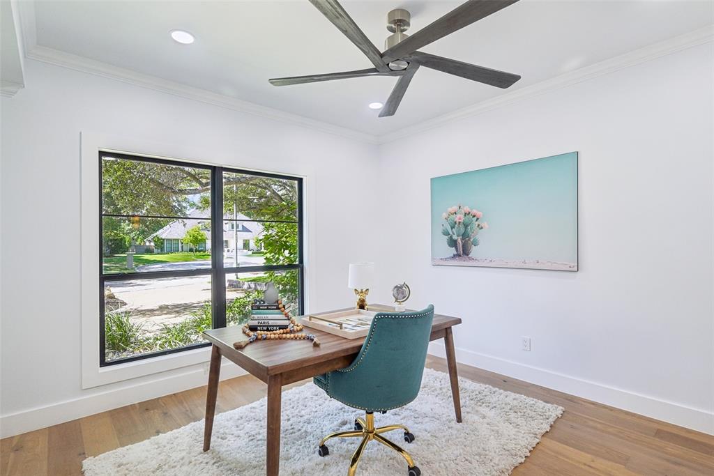 5705 Bent Oak Place Dallas, TX 75248 - Photo 7 of 39