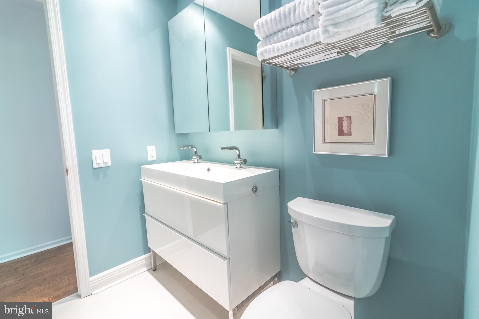 59 Tindall Road Trenton, NJ 08691 - Photo 45 of 76 Upper Level Vanity