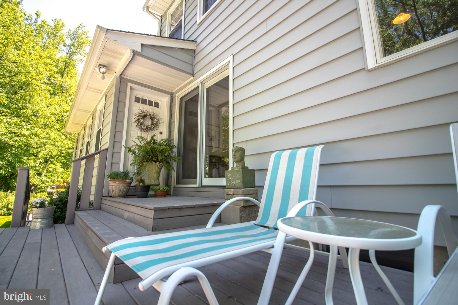 59 Tindall Road Trenton, NJ 08691 - Photo 68 of 76 a view of a two chairs in the balcony