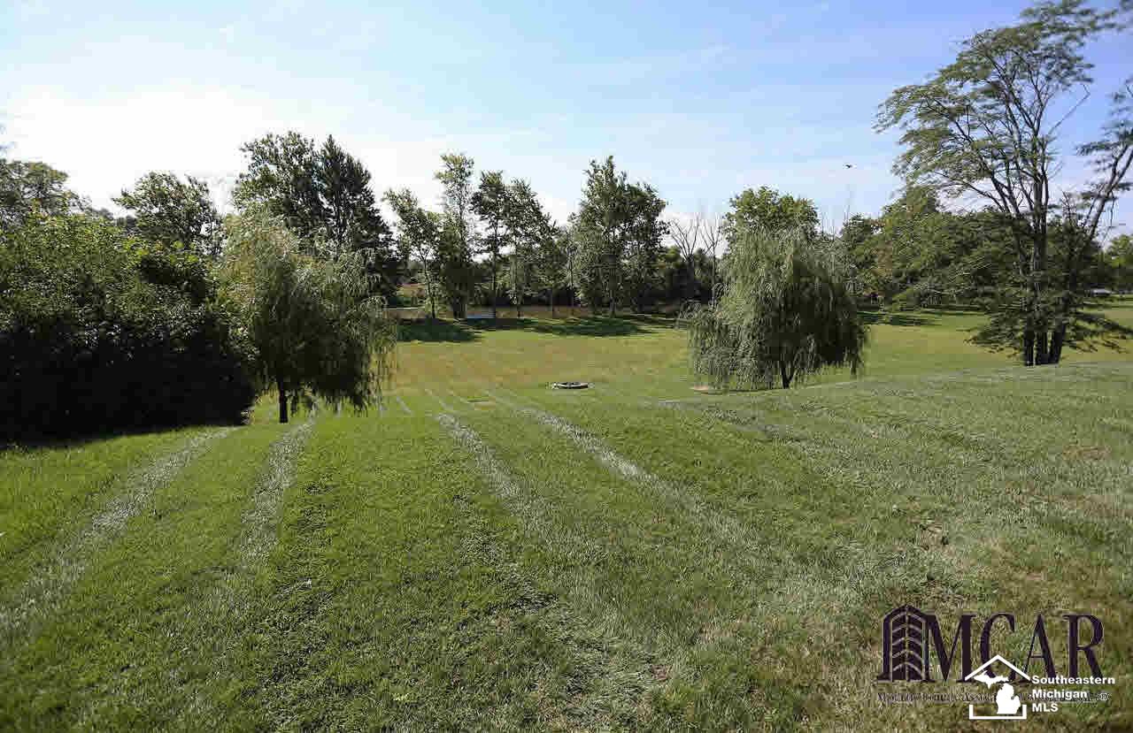 527 Ridge Point Drive Dundee, MI 48131 - Photo 38 of 38 Gallery Image 38