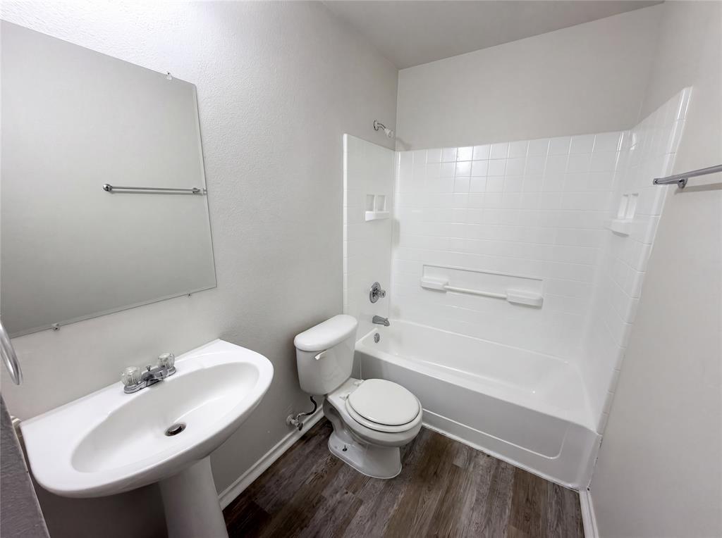7434 Pineberry Road Dallas, TX 75249 - Photo 19 of 21 Gallery Image 19