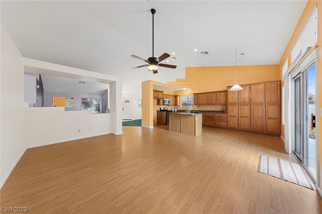 852 Coastal Beach Road Henderson, NV 89002 - Photo 12 of 26 Gallery Image 12