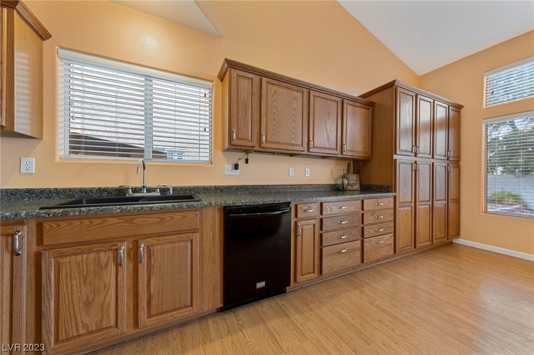 852 Coastal Beach Road Henderson, NV 89002 - Photo 9 of 26 Gallery Image 9