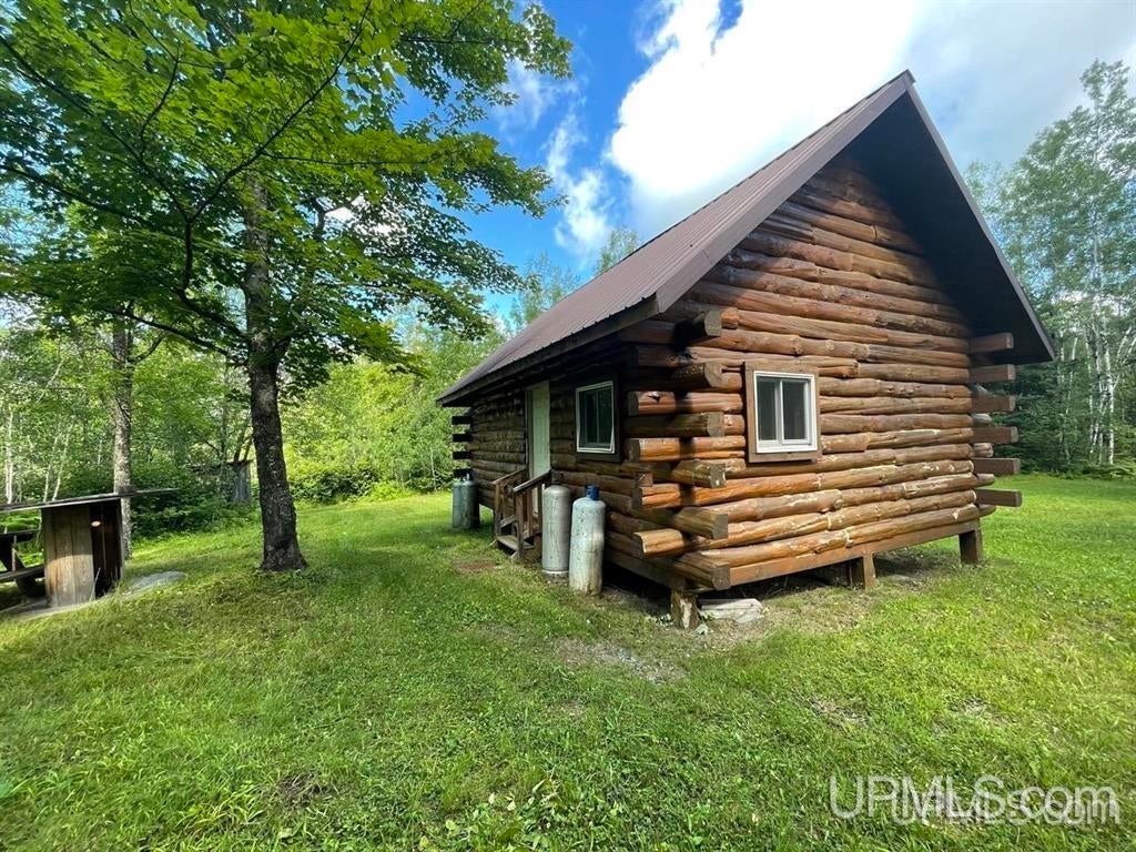 243 Net River Road Iron River, MI 49935 - Photo 11 of 20 Gallery Image 11