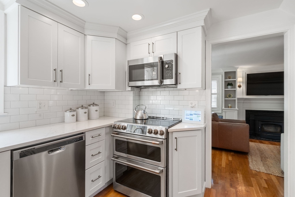 33 Coolidge Road Milton, MA 02186 - Photo 14 of 41