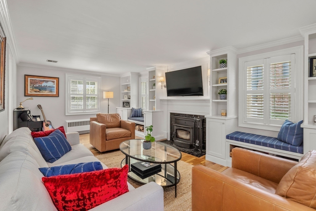 33 Coolidge Road Milton, MA 02186 - Photo 17 of 41