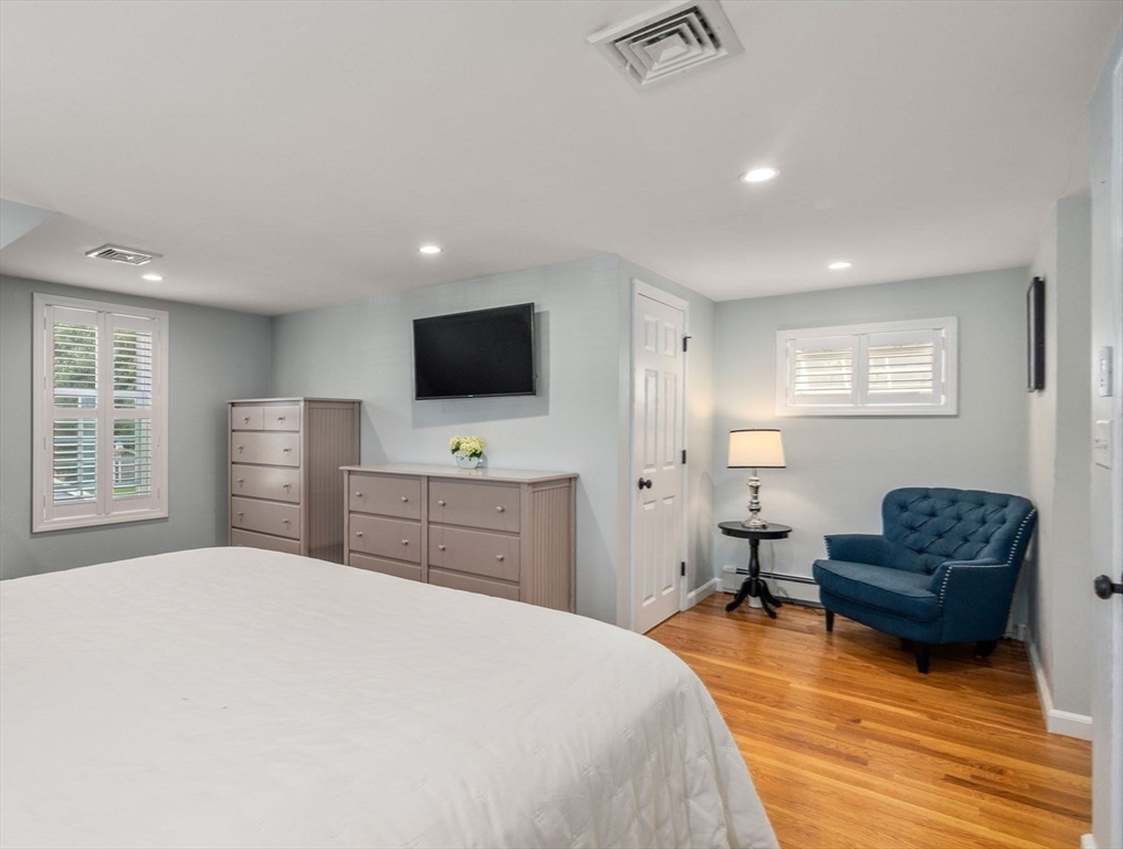 33 Coolidge Road Milton, MA 02186 - Photo 21 of 41