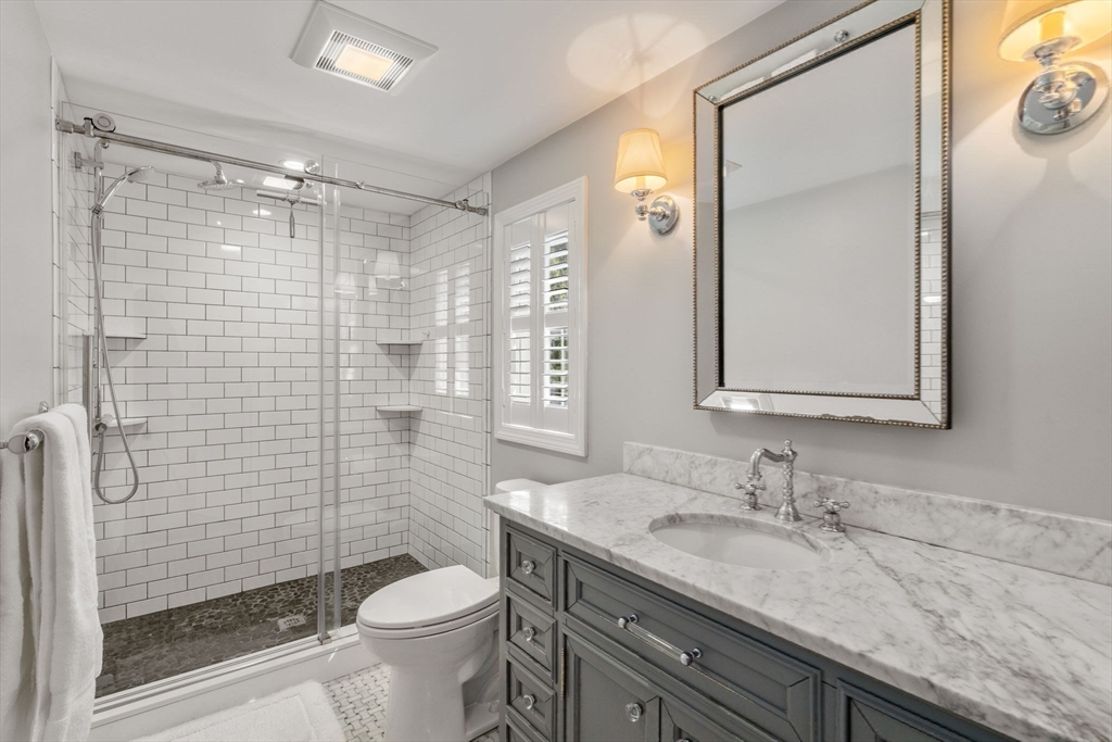 33 Coolidge Road Milton, MA 02186 - Photo 22 of 41