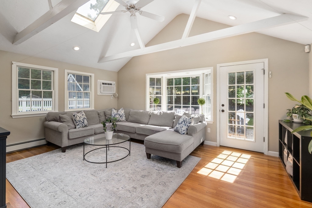 33 Coolidge Road Milton, MA 02186 - Photo 5 of 41
