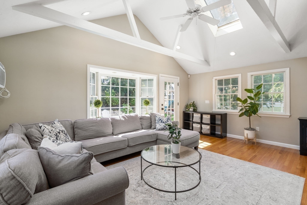 33 Coolidge Road Milton, MA 02186 - Photo 6 of 41