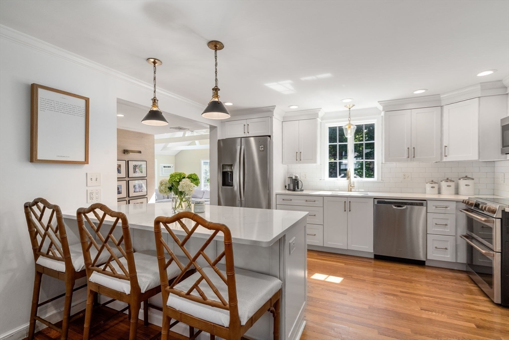 33 Coolidge Road Milton, MA 02186 - Photo 10 of 41
