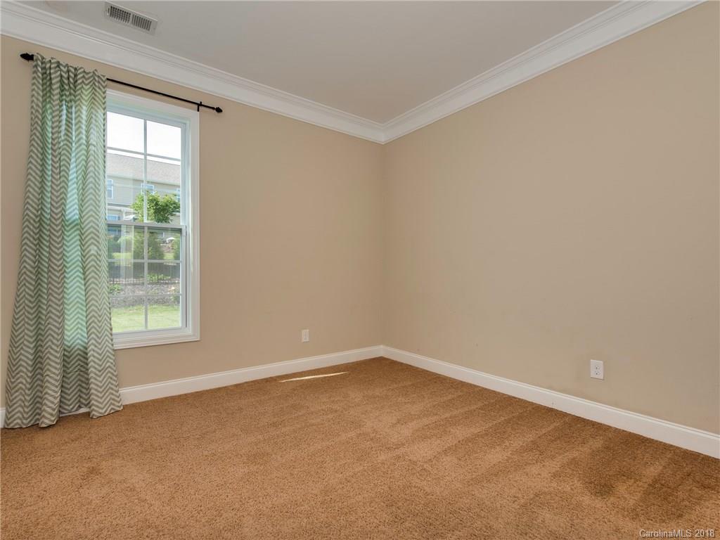9132 Inverness Bay Road Charlotte, NC 28278 - Photo 14 of 25 Gallery Image 14