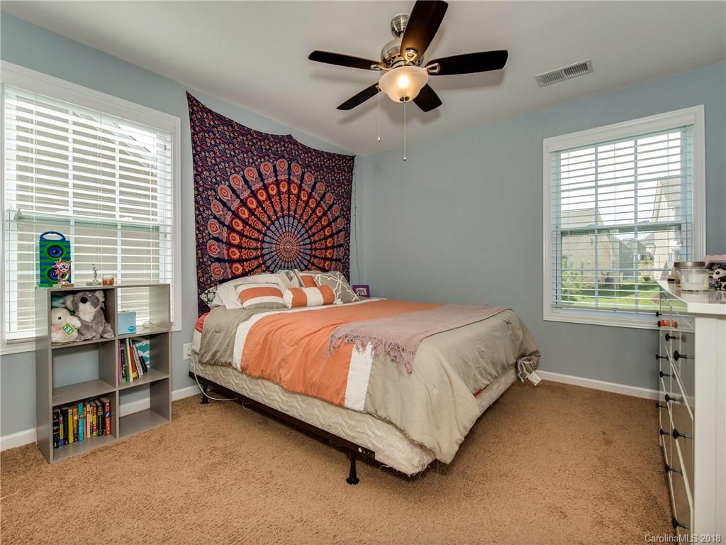 9132 Inverness Bay Road Charlotte, NC 28278 - Photo 18 of 25 Gallery Image 18
