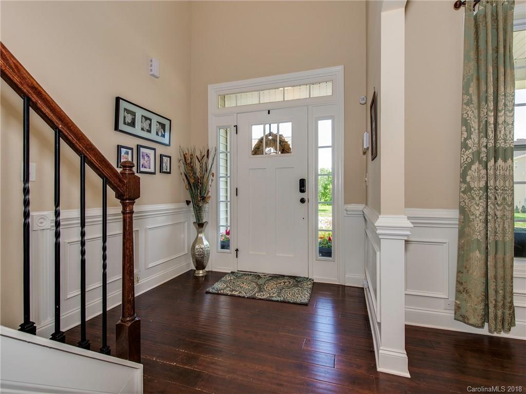 9132 Inverness Bay Road Charlotte, NC 28278 - Photo 3 of 25 Gallery Image 3