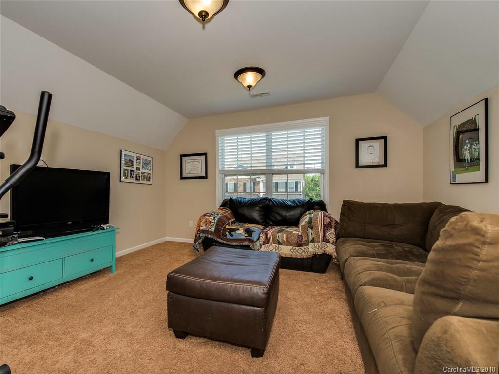 9132 Inverness Bay Road Charlotte, NC 28278 - Photo 21 of 25 Gallery Image 21