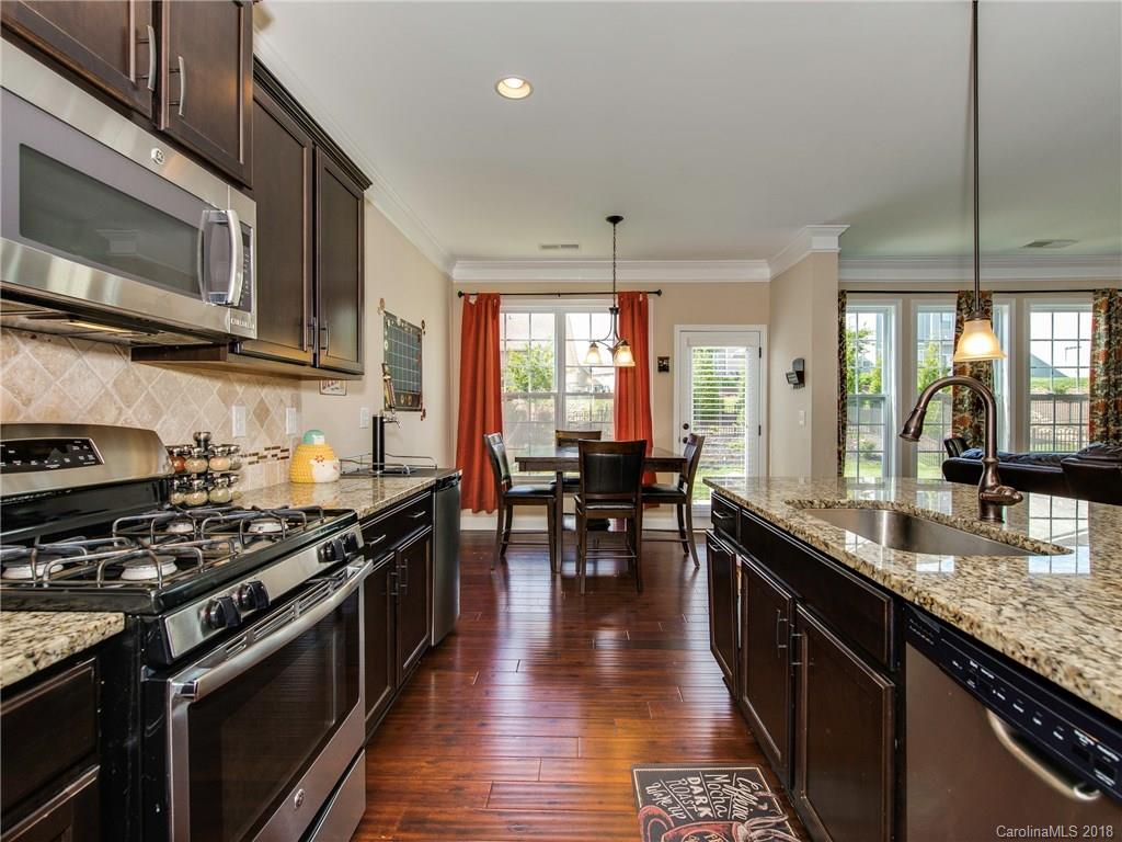 9132 Inverness Bay Road Charlotte, NC 28278 - Photo 8 of 25 Gallery Image 8