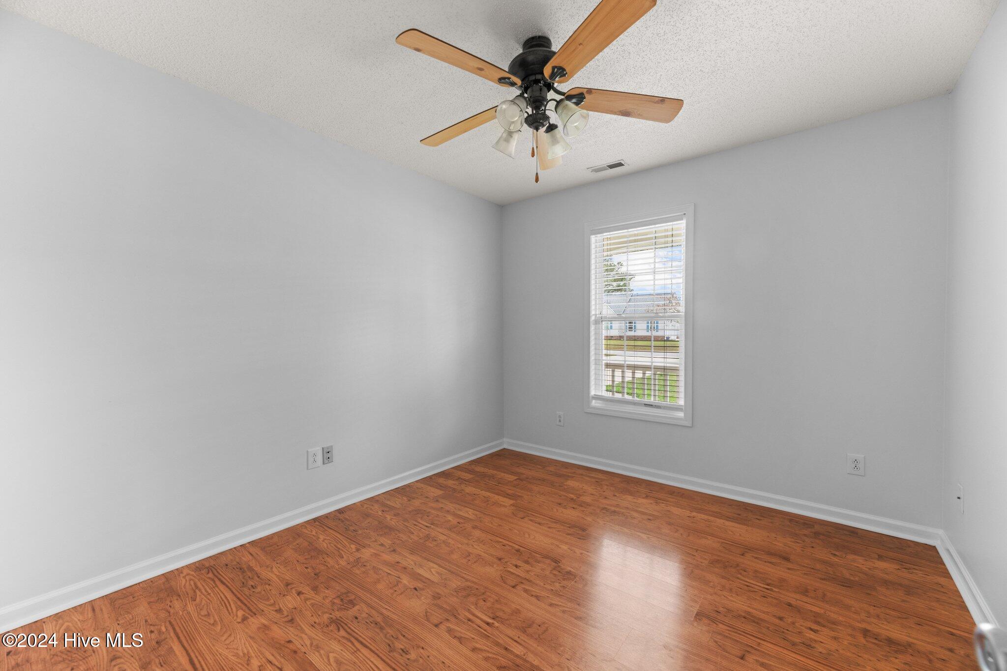 101 Holly Berry Road New Bern, NC 28560 - Photo 22 of 47 3rd bedroom