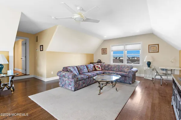 $3,250,000 | 305 Sloop Lane, Mantoloking, NJ 08738