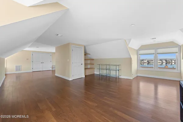 $3,250,000 | 305 Sloop Lane, Mantoloking, NJ 08738