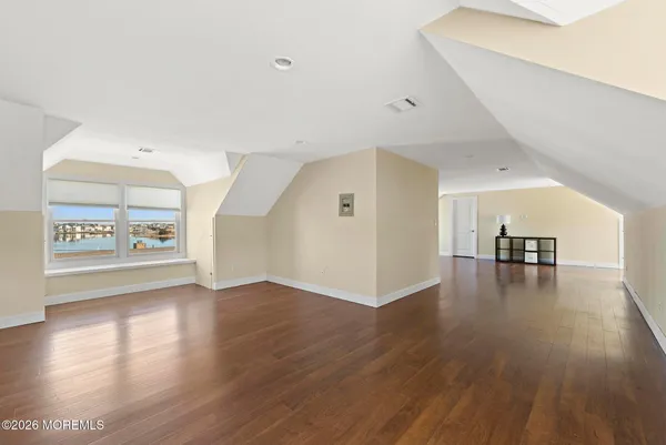 $3,250,000 | 305 Sloop Lane, Mantoloking, NJ 08738