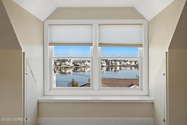 $3,250,000 | 305 Sloop Lane, Mantoloking, NJ 08738