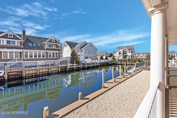 $3,250,000 | 305 Sloop Lane, Mantoloking, NJ 08738