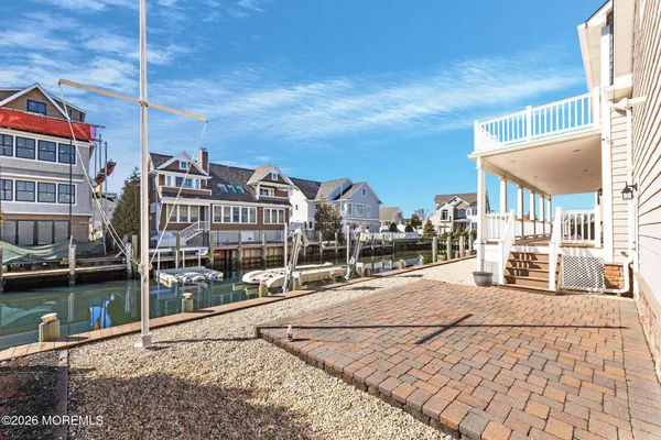 $3,250,000 | 305 Sloop Lane, Mantoloking, NJ 08738