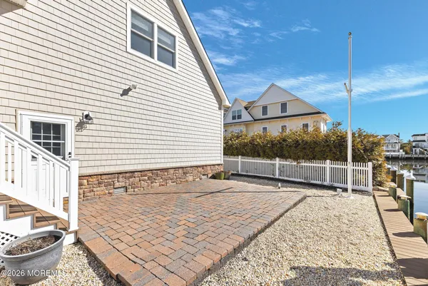$3,250,000 | 305 Sloop Lane, Mantoloking, NJ 08738