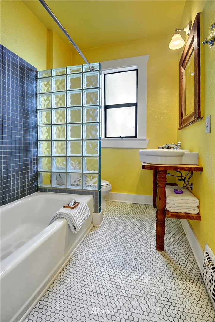 1819 South Lander Street Seattle, WA 98144 - Photo 12 of 21