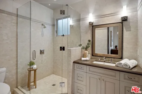 $6,399,000 | 6882 Arizona Avenue, Los Angeles, CA 90045